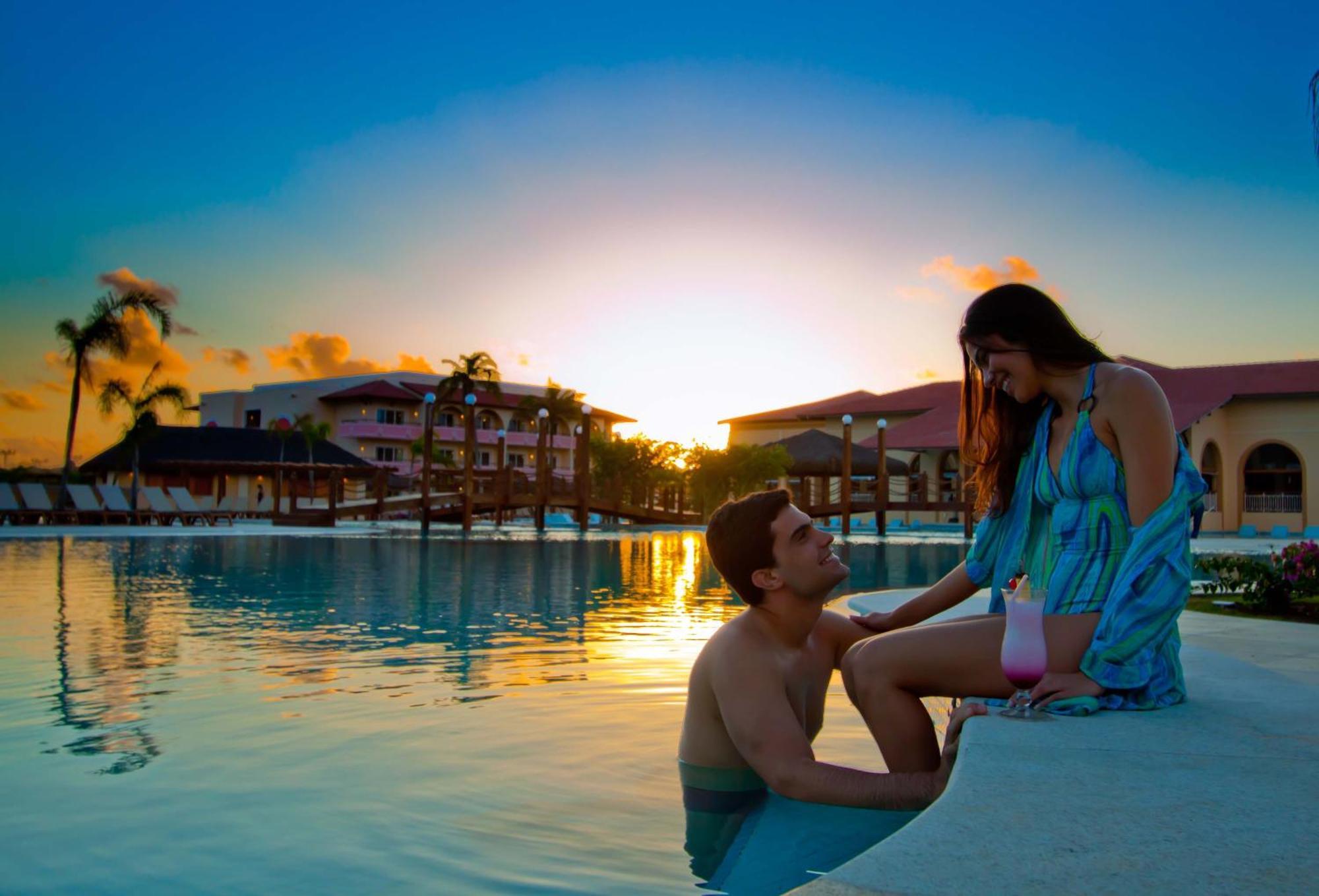 Grand Palladium Imbassai Resort & Spa Exterior photo Sunset at Iberostar Grand Hotel Bávaro
