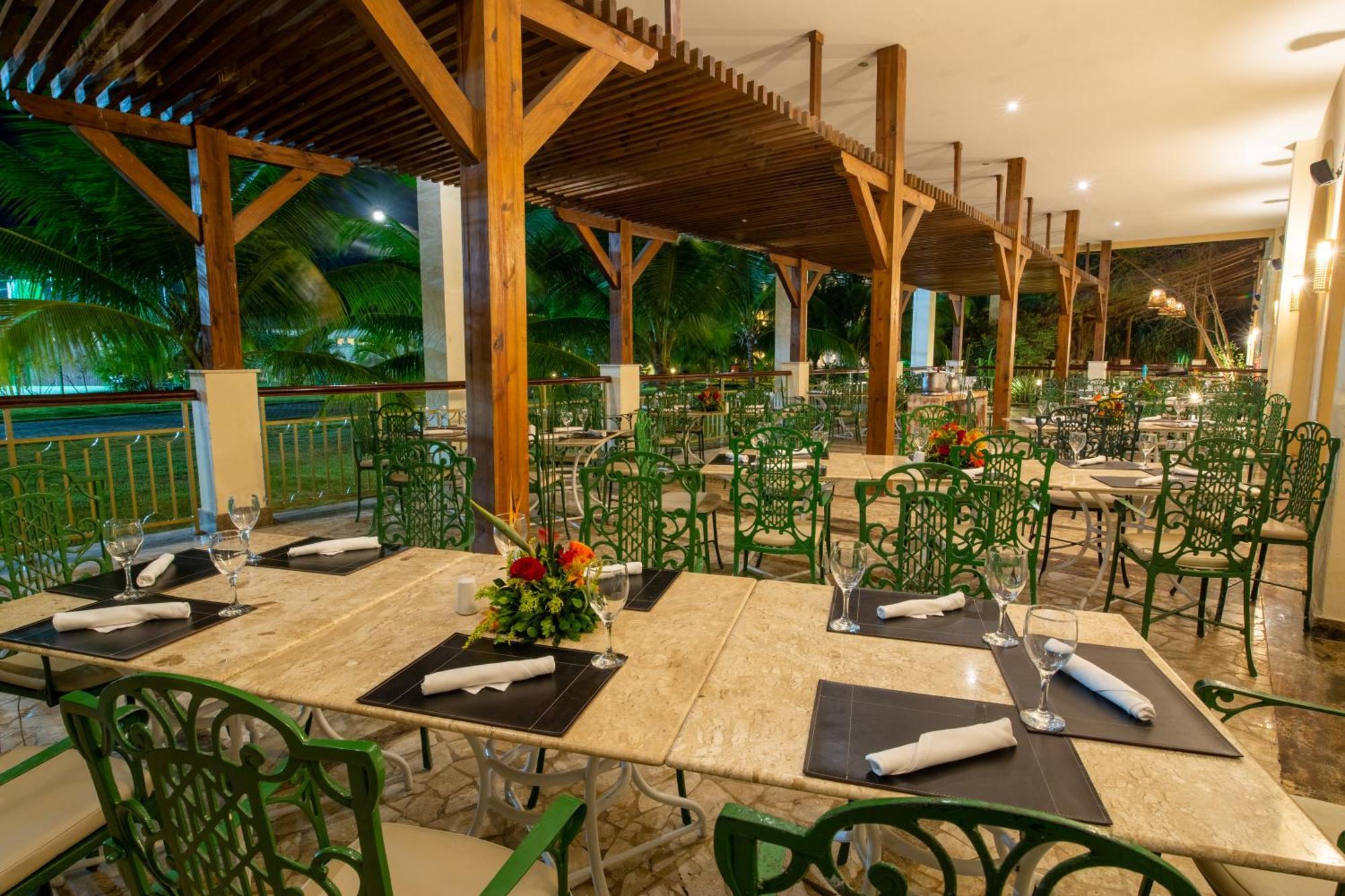 Grand Palladium Imbassai Resort & Spa Exterior photo